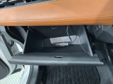自社商品化センターにて内外装のクリーニングを実施しております!