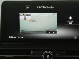 純正ドライブレコーダー:前後の運転状況を映像で記録します。