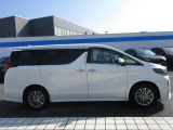 両側パワースライドドア付きだから、狭い駐車スペースなどでの 乗り降りラクラク!