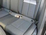 ■100項目に及ぶ点検■Audiでは独自の基準をクリアした車だけを認めています。全ての条件を満たした車だけが、認定資格を持つテクニシャンの手による100項目にも及ぶ点検・整備を受け、お客様のもとへ届けられます。