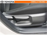運転席シート上下アジャスター付き。ドライバーの背丈に合わせて調整できます。