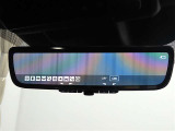 デジタルインナーミラー装備!車両後方のカメラの映像をデジタル補正で視認性を向上させてインナーミラー内に表示します♪視界を遮るものがなく、後席に同乗者がいても後方を確認しやすく安心です♪