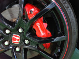 制動力とブレーキコントロールに優れたBrembo製ブレーキキャリパを採用しています