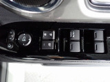 全てのドアガラスを運転席での操作が可能!窓を開けて走るドライブも気持ちがいいですよね!!♪