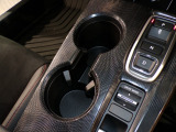 助手席の手の届きやすい位置にドリンクホルダーがあります。
