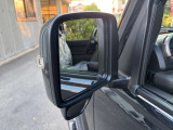 届出済未使用車となっておりますのでミラーも状態は良好です。