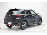 後続車から視認性の良いストップランプの配置で追突抑制になります。