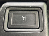【パワースライドドア】スマートキーや運転席のスイッチでスライドドアの開閉が可能♪電動だから力を入れてドアを開ける必要が無く、小さいお子様でも、重い荷物を持っている時もラクに開け閉めできます♪