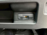 今では必需品のETCもパネルデザインにフィットするビルトインタイプなので、見た目もスッキリとしています