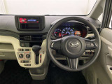 インパネはシンプルなデザイン。運転もしやすそう♪