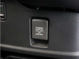 ◆アクセサリーソケット◆ドラレコの電源やスマートフォンの充電等に使用できる便利な電源ソケット!使いやすい場所に装備されています。