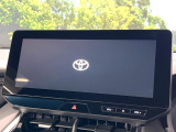 【12.3インチワイドナビ】高級感とインパクトのある大型ワイドナビを装備。各種オーディオ操作はもちろん、横長ワイド画面でのマップ2分割表示など、利便性も高いナビです♪