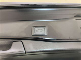 パワーバックドア付き車両です。