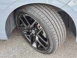 235/40R18タイヤはブリジストン製の新品タイヤに4本共交換済みです!