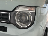 LEDヘッドライトは、点灯の瞬間から最大光量を発揮し、突然暗くなるトンネルなどでの安定感を高めます。
