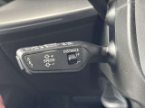 ●アダプティブクルーズコントロール『設定した速度で前方車両に追いつくと、安全な車間距離を自動で調整して前方車両を追従します。長距離ドライブでの疲労を軽減する大変重宝する機能です。』