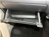 「収納スペース」使いやすい収納を、使いやすい場所に。様々な場所に収納スペースがあり使い勝手も良いので車内もスッキリして綺麗を保てます