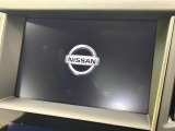 【メーカー純正ナビ】インテリアに溶け込むスタイリッシュな「専用設計」メーカーナビを装備♪視認性や操作性など基本性能にも優れ、より上質なカーライフをお楽しみいただけます。