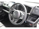 ハンドル周りもスッキリしていて運転しやすいです。