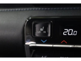 運転席と助手席には寒い日の肩や腰、冷えやすい下肢を温めてくれるシートヒーターが付いております!