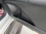 パワーウィンドウのスイッチですよ。運転席に居ながら窓を開け閉めのコントロールできます。