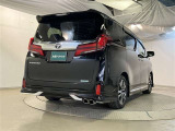 この車でレジャーにショッピングにお出かけしましょ!