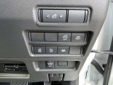 左右電動オートスライドドア付き。操作は運転席、リモコンキーから出来ます。