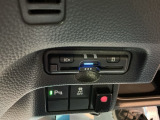 ビルトインタイプのETCで見た目もスッキリ。高速道路の利用にとても便利です。利用には車両情報を登録する「セットアップ」が別途必要です。