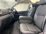 【車内ルームクリーニング済】専門スタッフにより車内はきれいにルームクリーニングを行っております。