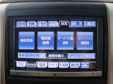 【純正HDD8インチナビゲーションシステム装備】CDやDVD再生、高速録音機能など多彩な機能を取り揃えております!