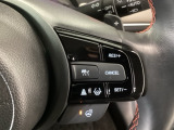 【アダプティブ・クルーズ・コントロール】予め設定した車速内でクルマが自動的に加減速。 前走車との適切な車間距離を維持しながら追従走行し、高速道路でのドライバーの疲労を軽減してくれる嬉しい機能付♪
