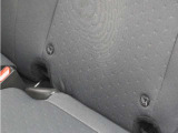 ◆ISOFIX◆シートベルトいらずでチャイルドシートと固定金具を連結するだけでガッチリ固定できます。