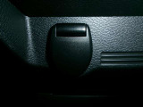 電源ソケットが付いていますので、携帯電話やスマートフォンなど充電できます♪