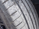 【タイヤの溝は御覧のとおりです】タイヤ代も金額が上がっておりますので、しっかりご確認ください!お気軽にお問い合わせくださいませ。