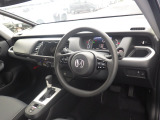 ★フロントシート★ 自然な姿勢のままでいられるシートが、運転しやすさと疲れにくさを感じさせてくれるはずです♪