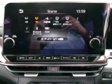 フルセグTV、Bluetoothなど好きな音楽を聴きながらドライブ。