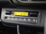 室内を快適な温度に保つ、使いやすいデザインのオートエアコンです。
