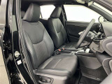 運転席はパワーシートになっていてドライバーにあわせた微調整が可能!