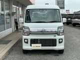 当店では、お客様に現車確認をお願いしております!内外装の状態や装備について担当スタッフとチェックお願いします☆