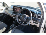 ハンドル周りもスッキリしていて運転しやすいです。