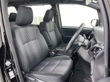 見通しのよいすっきりとした視界で、誰でも運転しやすいです。運転のしやすさは疲れにくさにも繋がりますよ♪