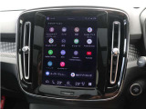 Google搭載のボルボなら、車内にいながら多彩なデジタルライフをお楽しみいただけます。Google Playから必要なアプリをダウンロードして、有意義な移動時間を楽しみましょう。