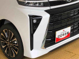 死角になりやすい左右方向の障害物をブザーで知らせてくれるコーナーセンサー搭載