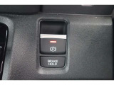 【電動パーキングブレーキ】停車中にブレーキペダルから足を離しても、停車状態が続くオートブレーキホールド機能!