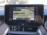 バックガイドモニターで、後方を確認しながら安心して駐車することができます。運転初心者も熟練者も必須の機能ですよ!