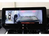 車両を上から見たような映像表示するパノラミックビューモニター付き!