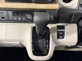 スイッチ操作で簡単にパーキングブレーキがかけれます!