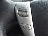 ステアリングスイッチ   運転中でもハンドルから手を離さずにオーディオ等の操作ができます