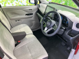 運転席からの視界は良好で、操作性にも優れています。シートの座り心地も良く、長距離運転も快適です。