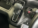 発進時から滑らかに加速する無段階変速のCVTはストップ&ゴーの多い街の中も快適です